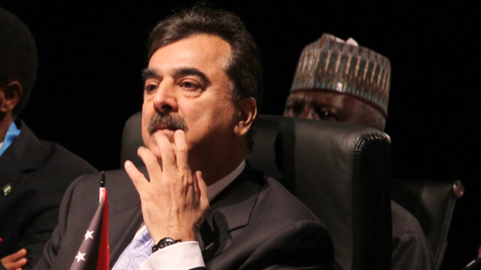 articles/2012/01/16/memogate-brings-pakistan-to-the-edge/pakistan-teeters-on-edge-moreau_jnbvdq