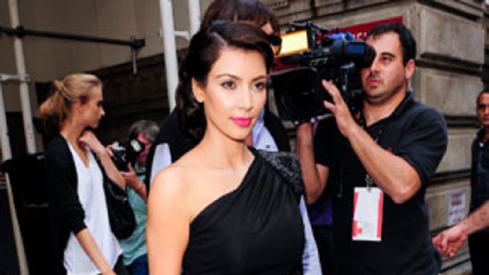 galleries/2009/09/17/kim-kardashian/kim-kardashian-5_uxaar5