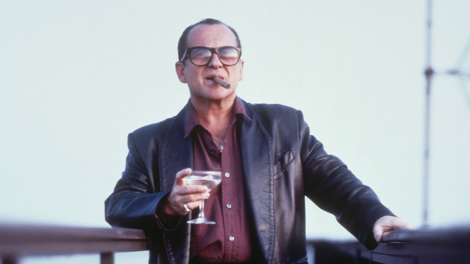 articles/2015/10/31/joe-pesci-who-s-da-poet/151030-theodoracopulos-elaines-tease_cptdpi