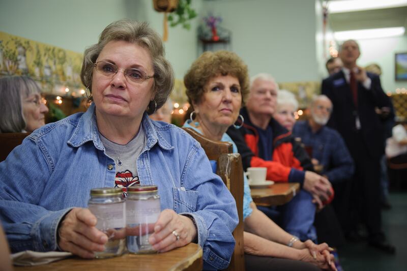 galleries/2014/03/02/the-west-virginia-river-no-one-can-drink-from-photos/140228-weastva-water11_eme94c