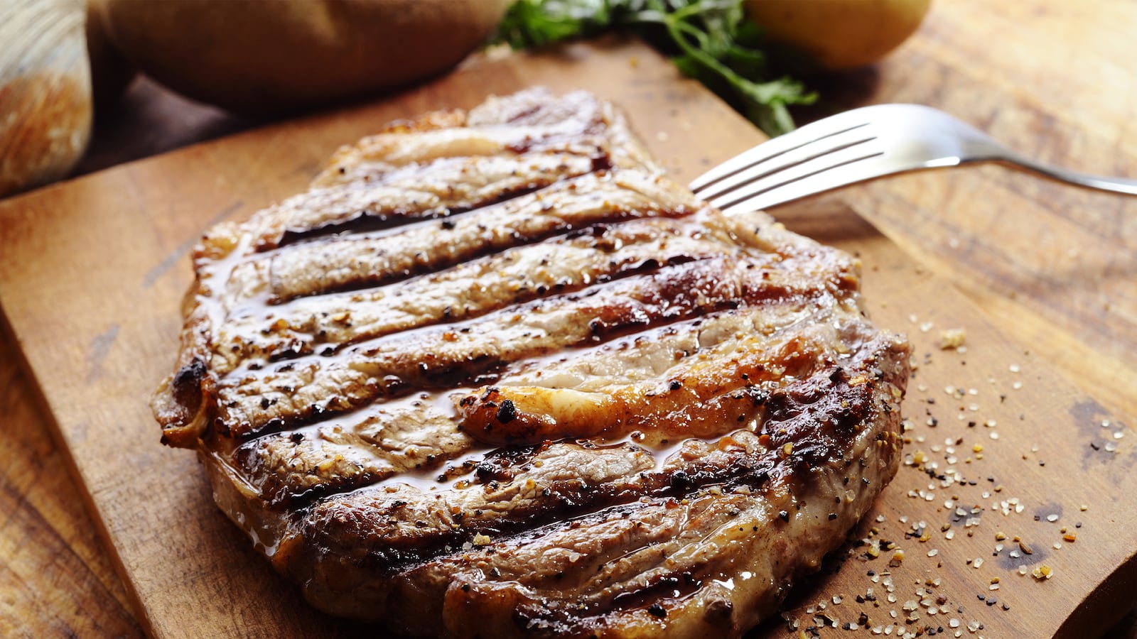 articles/2015/03/13/saturday-is-steak-and-bj-day/150312-shire-steak-bj-tease_s8q5sr
