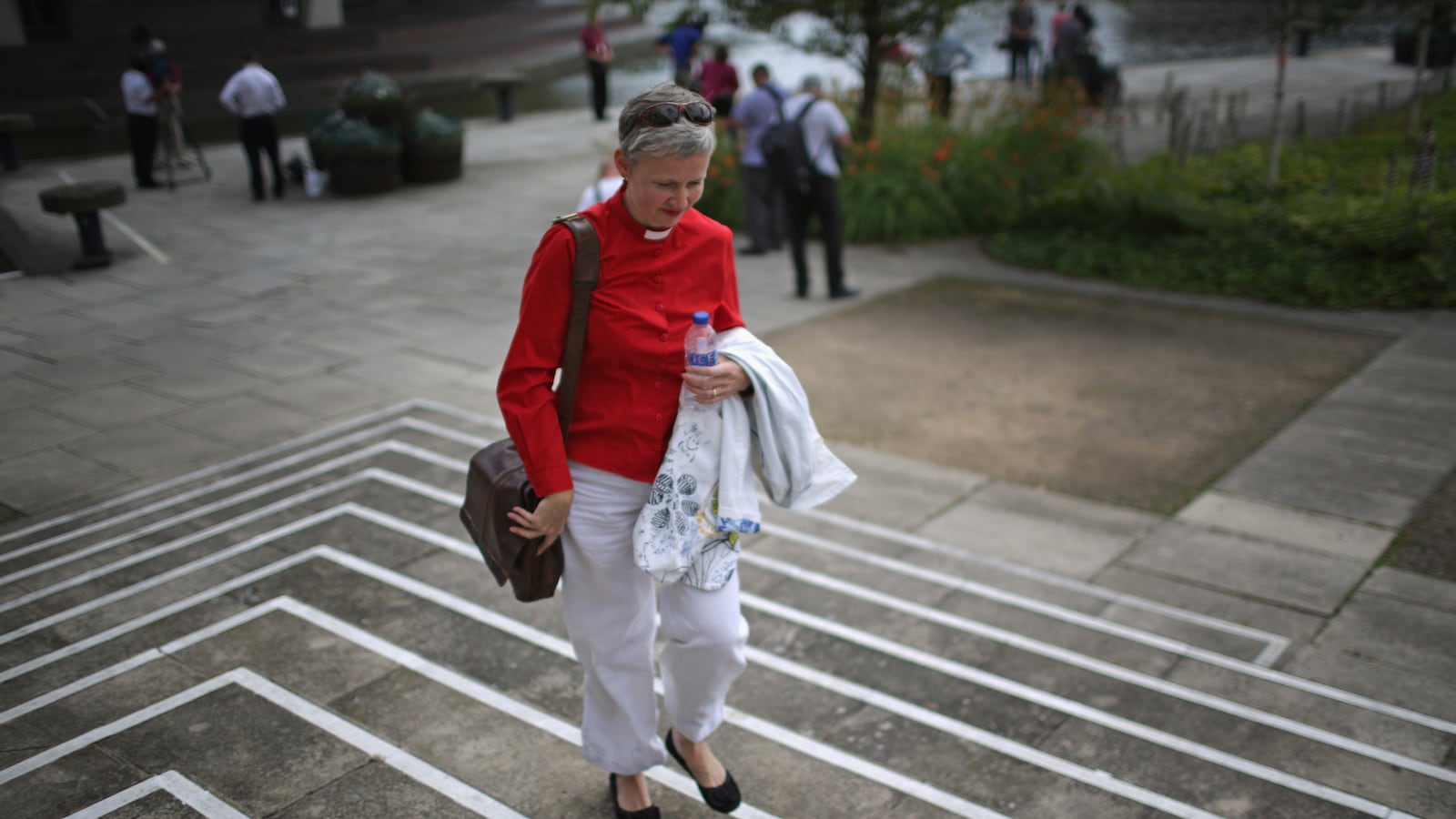 cheats/2014/07/14/church-of-england-votes-for-women-bishop/140714-church-england-cheat_b8yrk9