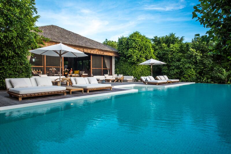 galleries/2014/11/29/omg-i-want-this-house-parrot-cay-turks-and-caicos-photos/141125-parrot-15_gqdxam