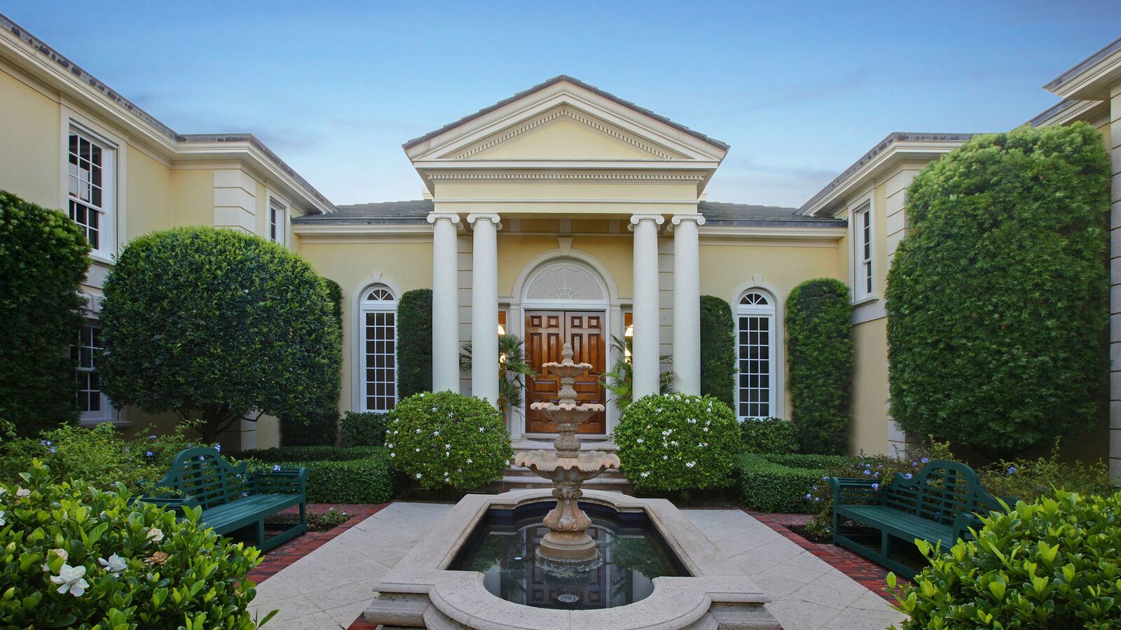 galleries/2014/10/11/omg-i-want-this-house-jupiter-island-fl-photos/141008-omg-16_lgwatr