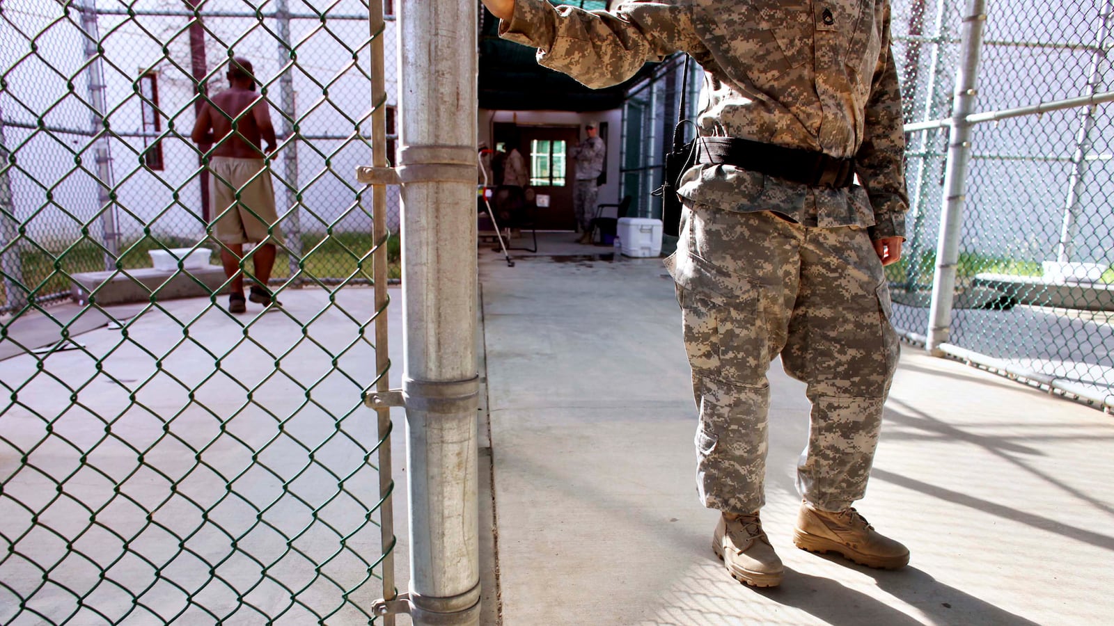 cheats/2014/07/17/6-gitmo-detainees-headed-to-uruguay/140717-gitmo-cheat_yj93ao