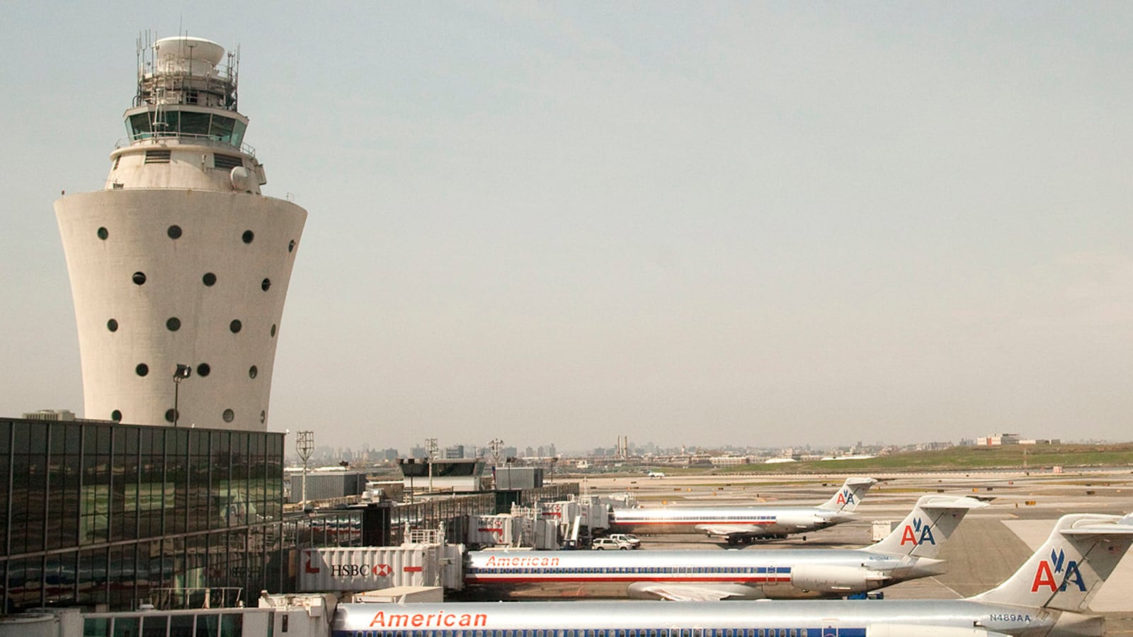 cheats/2011/08/27/flights-trains-canceled-ahead-of-storm/faa-shutdown-conant-box_wpwxze
