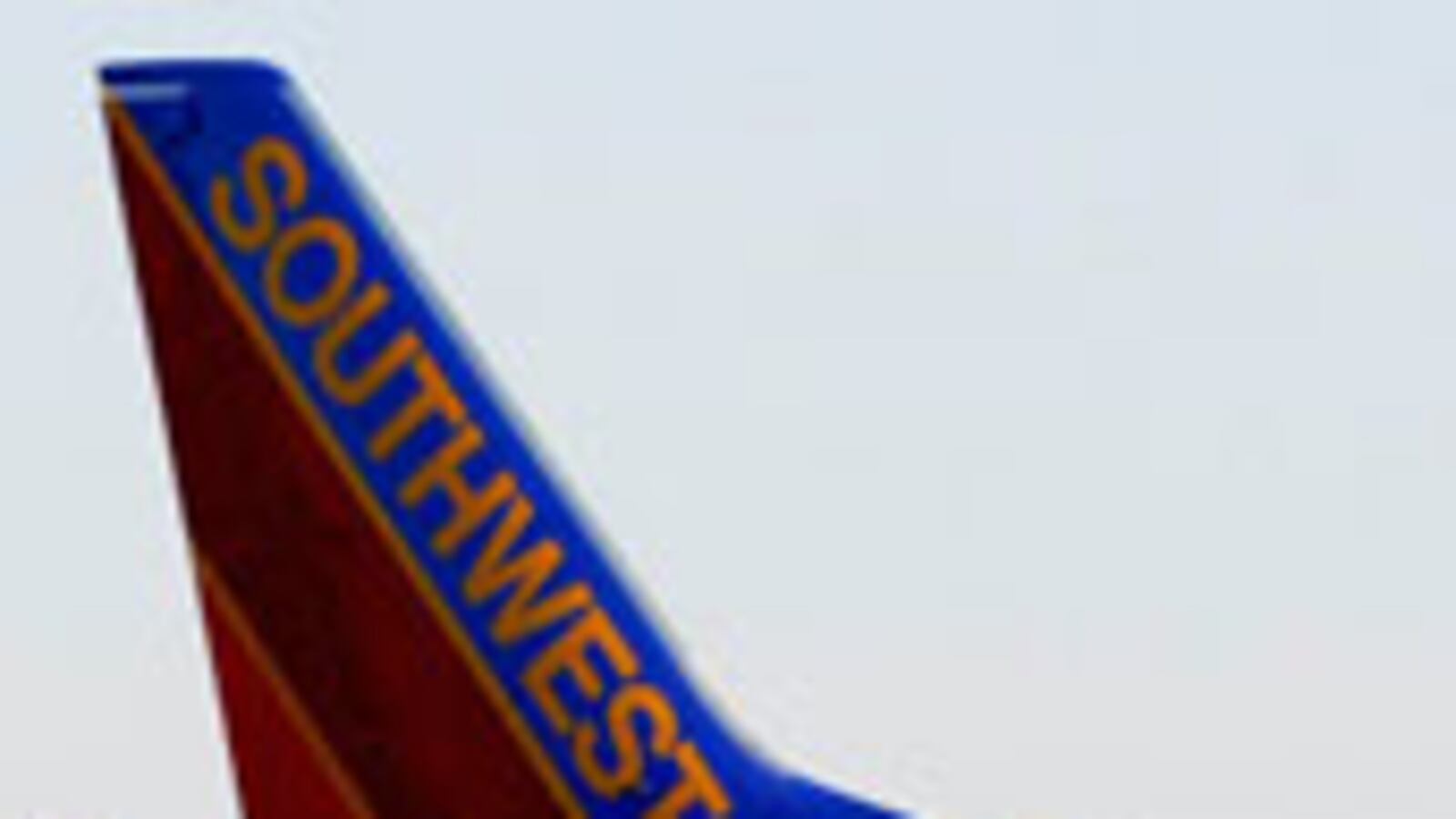 cheats/2011/04/04/cracks-found-in-three-southwest-jets/irving-southwest-airlines_170827_nfxilt