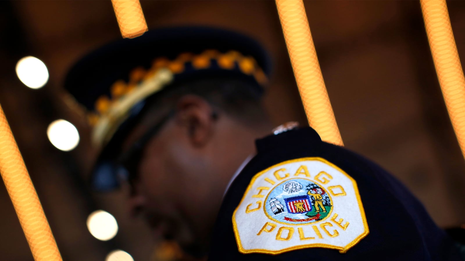 articles/2015/09/23/police-investigator-cops-beat-me-up/150922-glawe-police-tease_axkrym