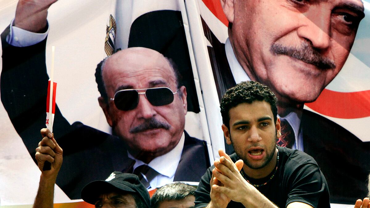 cheats/2012/04/09/mubarak-s-spy-chief-runs-in-egypt/Omar-Suleiman-cheat_elkpio