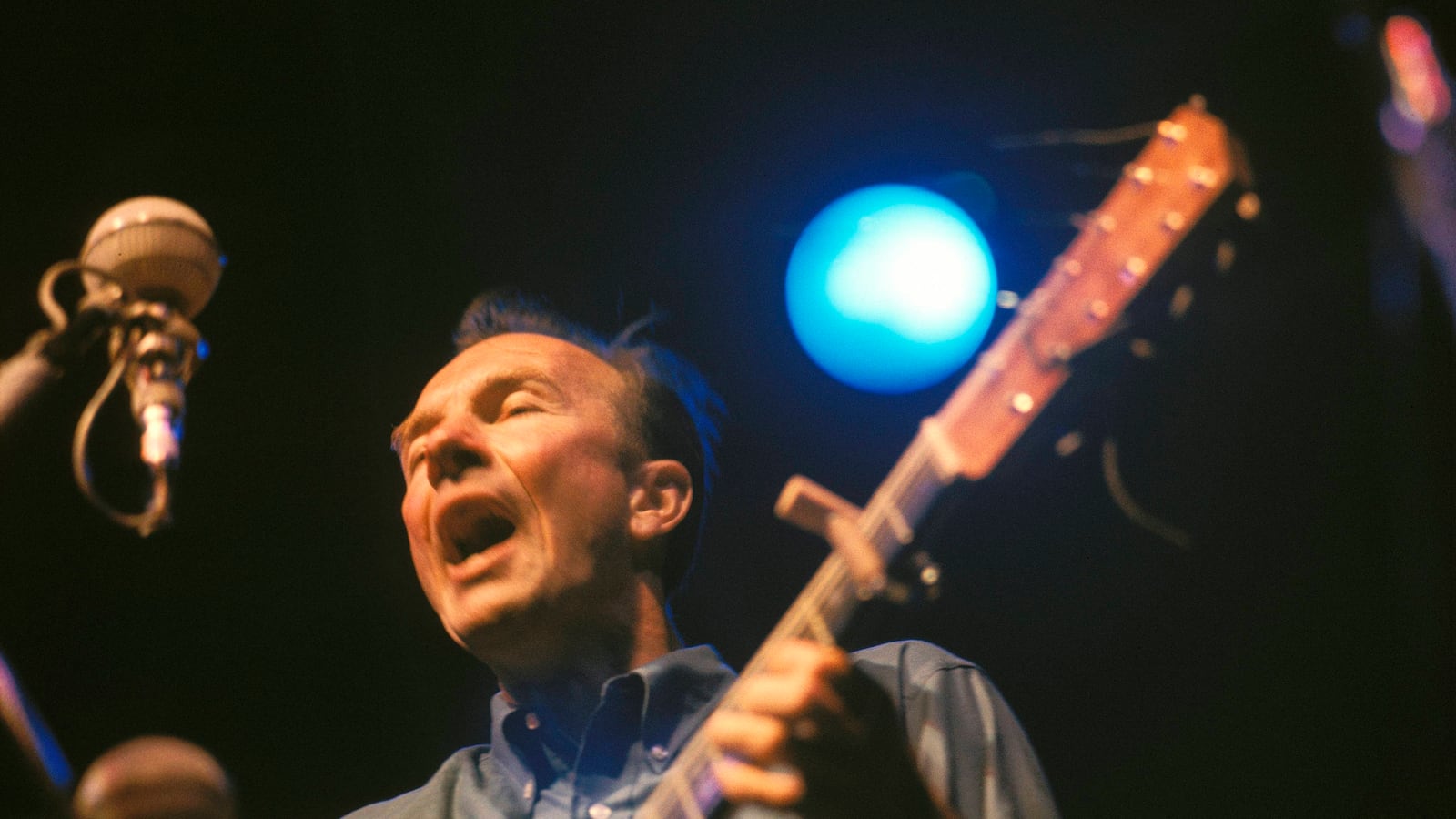 articles/2014/01/29/the-death-of-stalin-s-songbird0/140128-moynihan-seeger-tease_xov2x7