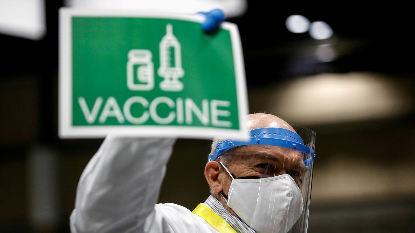 2021-03-14T000000Z_1408005919_RC26BM9KL4E2_RTRMADP_3_HEALTH-CORONAVIRUS-USA-CDC_q7rhkx