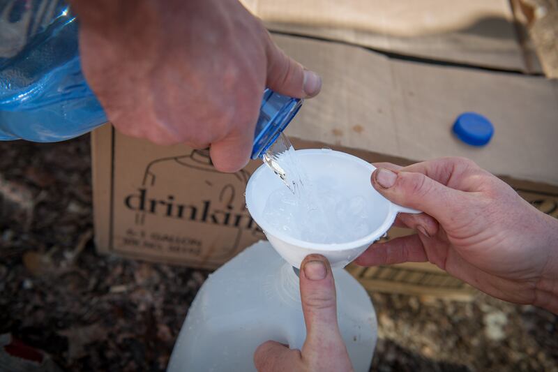 galleries/2014/03/02/the-west-virginia-river-no-one-can-drink-from-photos/140228-weastva-water14_esebxo