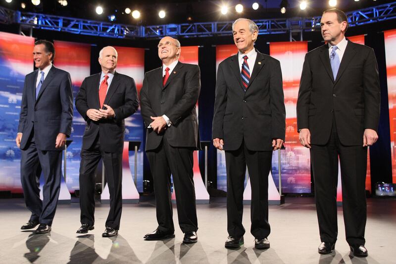 galleries/2012/02/08/ron-pauls-primary-fashion-baggy-pants-and-orthopedic-shoes-photos/ron-paul-pants-3_hpmafl