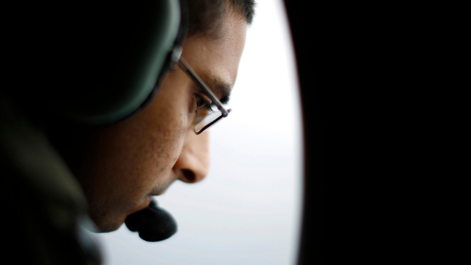 cheats/2014/03/24/australia-spots-two-new-objects/140324-malaysia-objects-cheat_nb7ihb