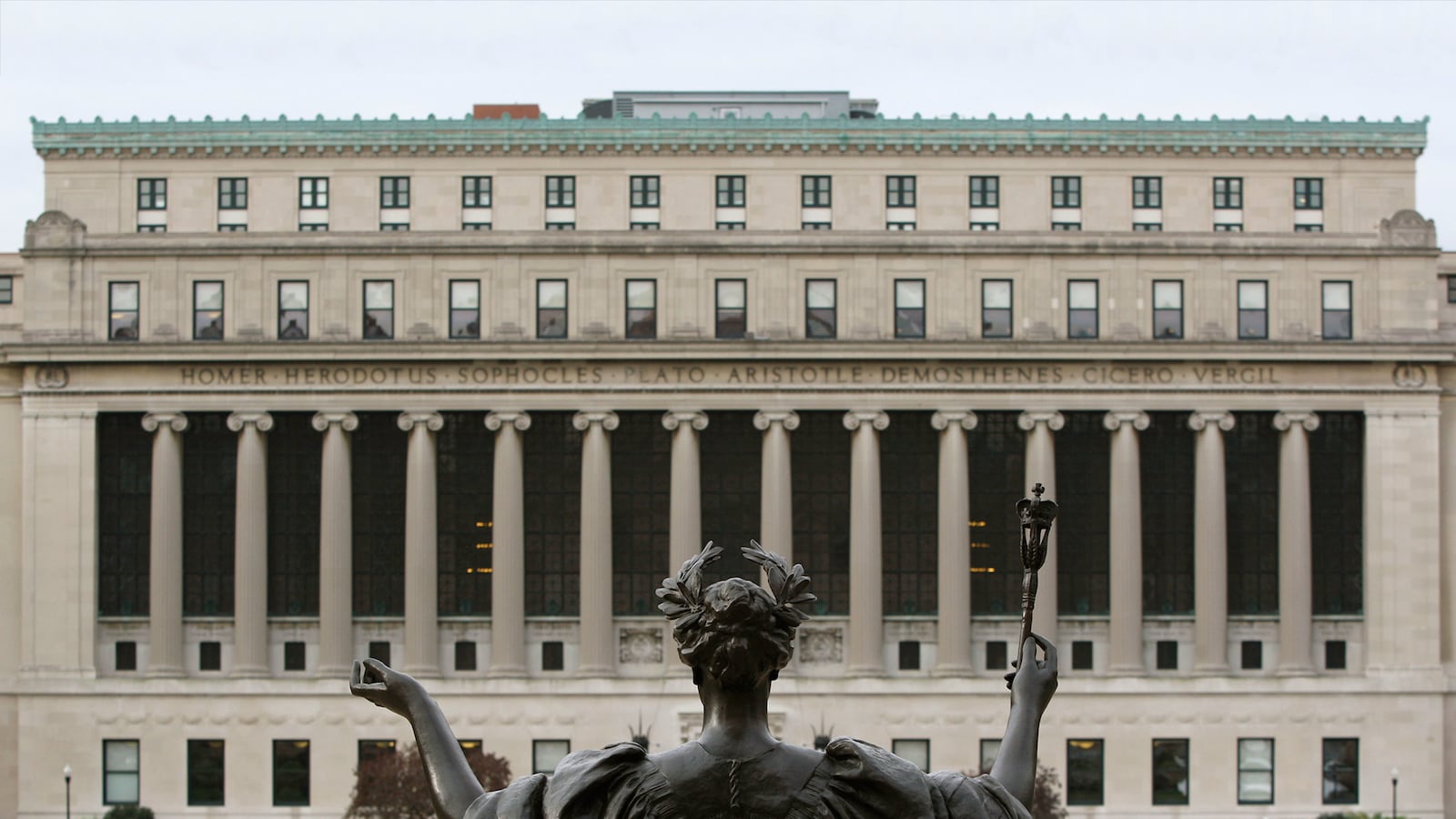 articles/2016/12/16/alt-right-dark-enlightenment-group-seeks-campus-safe-space/161216-weill-alt-right-columbia-tease_fhie5y