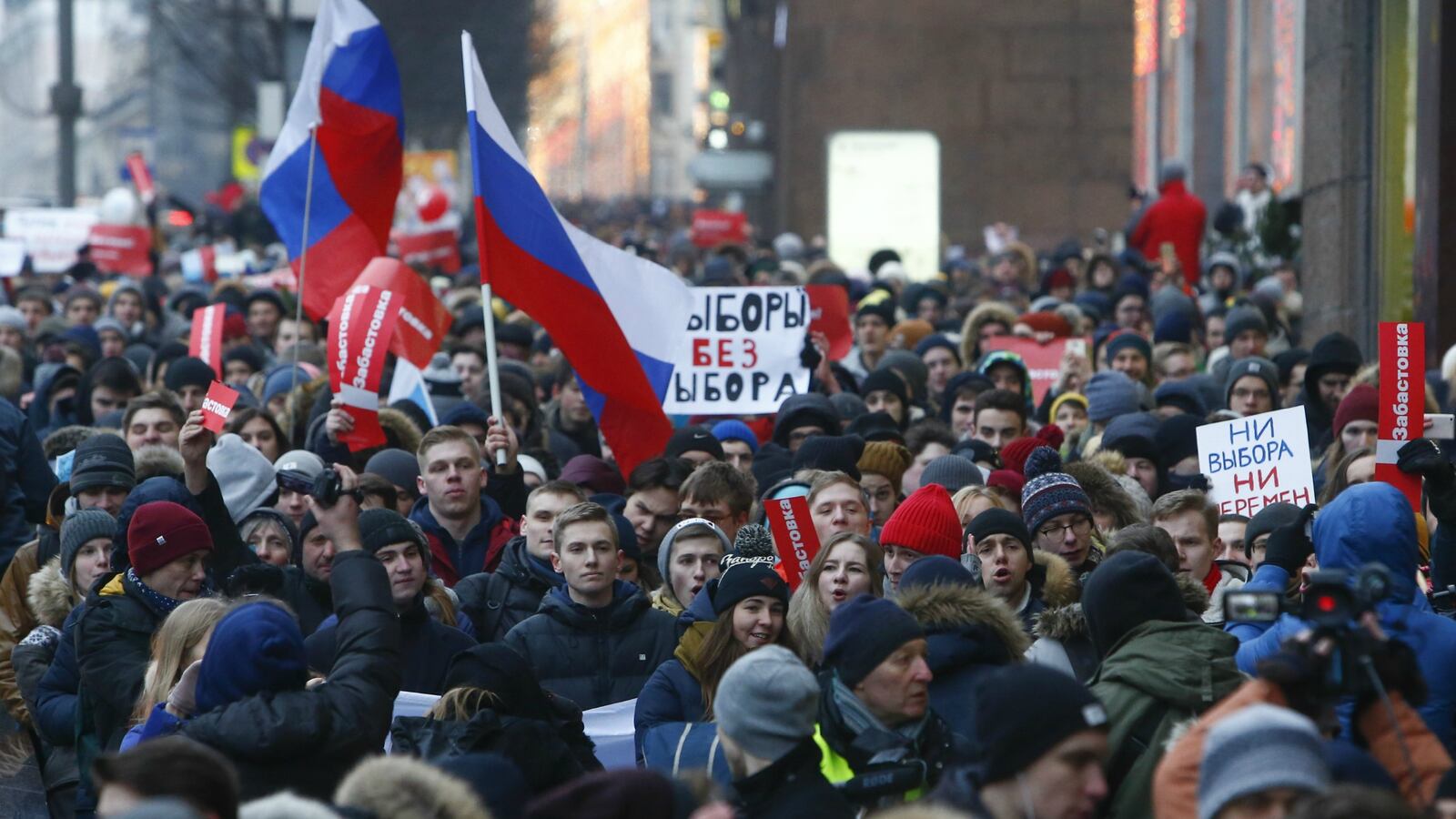 180128-navalny-arrested-illegal-rallies-cheat_vf3guc