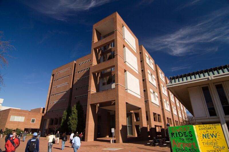 galleries/2010/10/06/30-cities-to-restart-your-career/stress-schools---university-of-nc-chapel-hill_rjatev