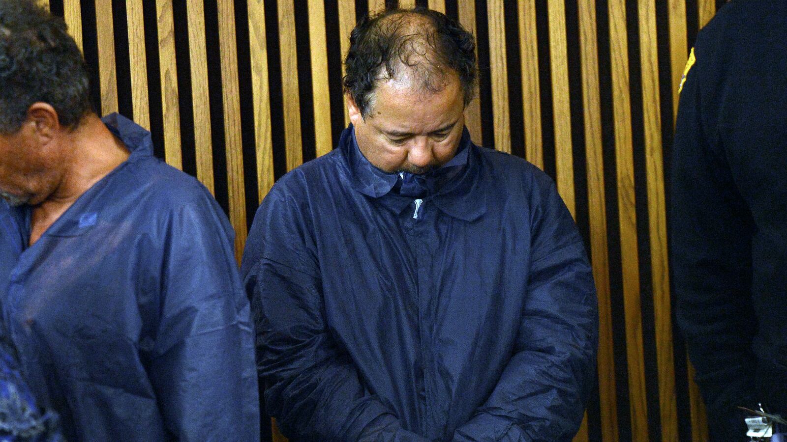 cheats/2013/05/09/ohio-victim-miscarried-from-abuse/130509-castro-ariel-arraignment-cheat_vg8zp0