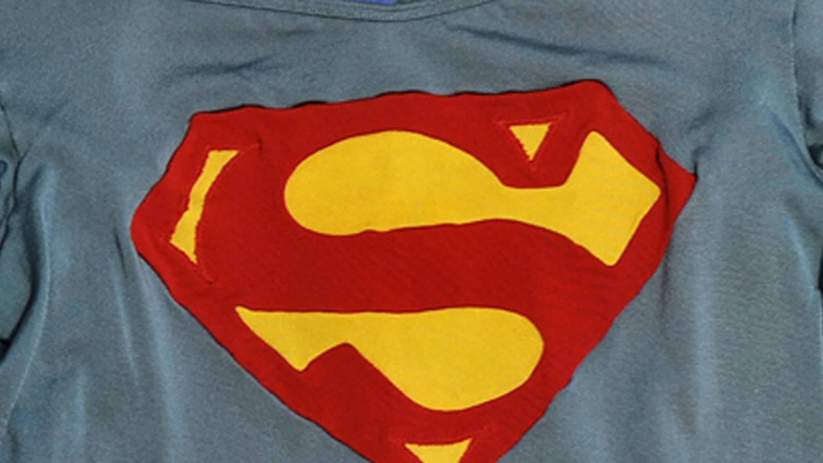 cheats/2014/08/18/superman-comic-bidding-hits-1-7-million/140819-superman-comic-cheat_zmt0y6