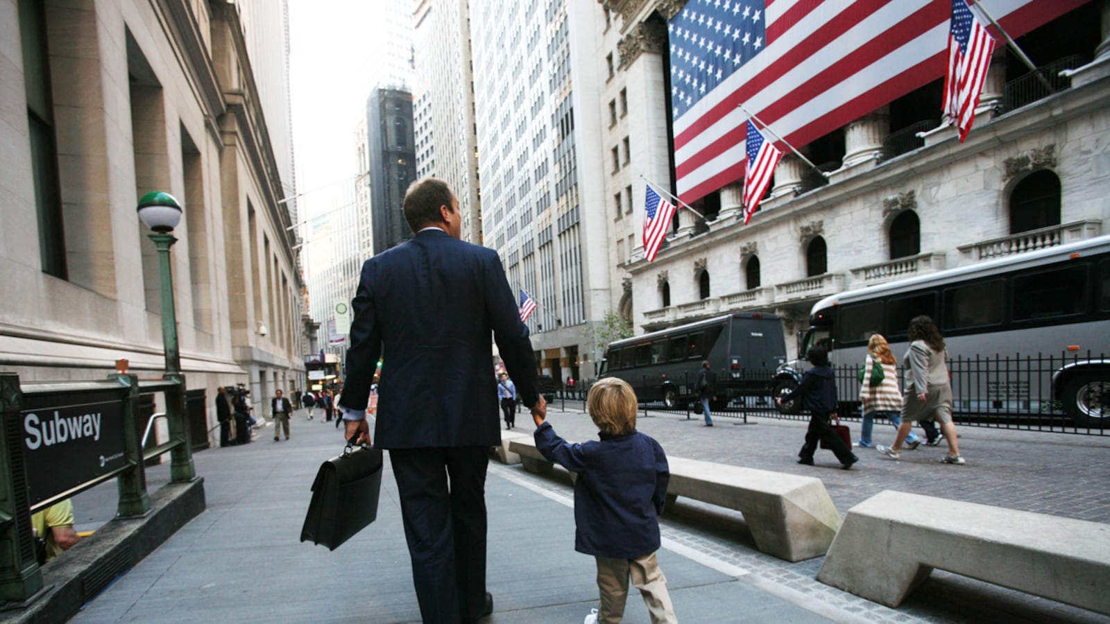 articles/2011/12/27/2012-economic-outlook-why-things-are-better-than-we-think/economy-will-get-better-karabell_zilfpd