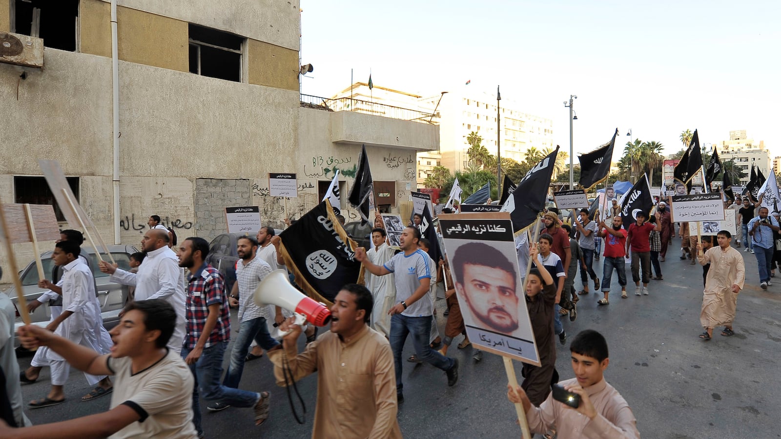 articles/2013/10/16/libya-eyes-funding-al-liby-defense-in-terrorism-trial/131016-dettmer-al-libi-tease_ezk2er