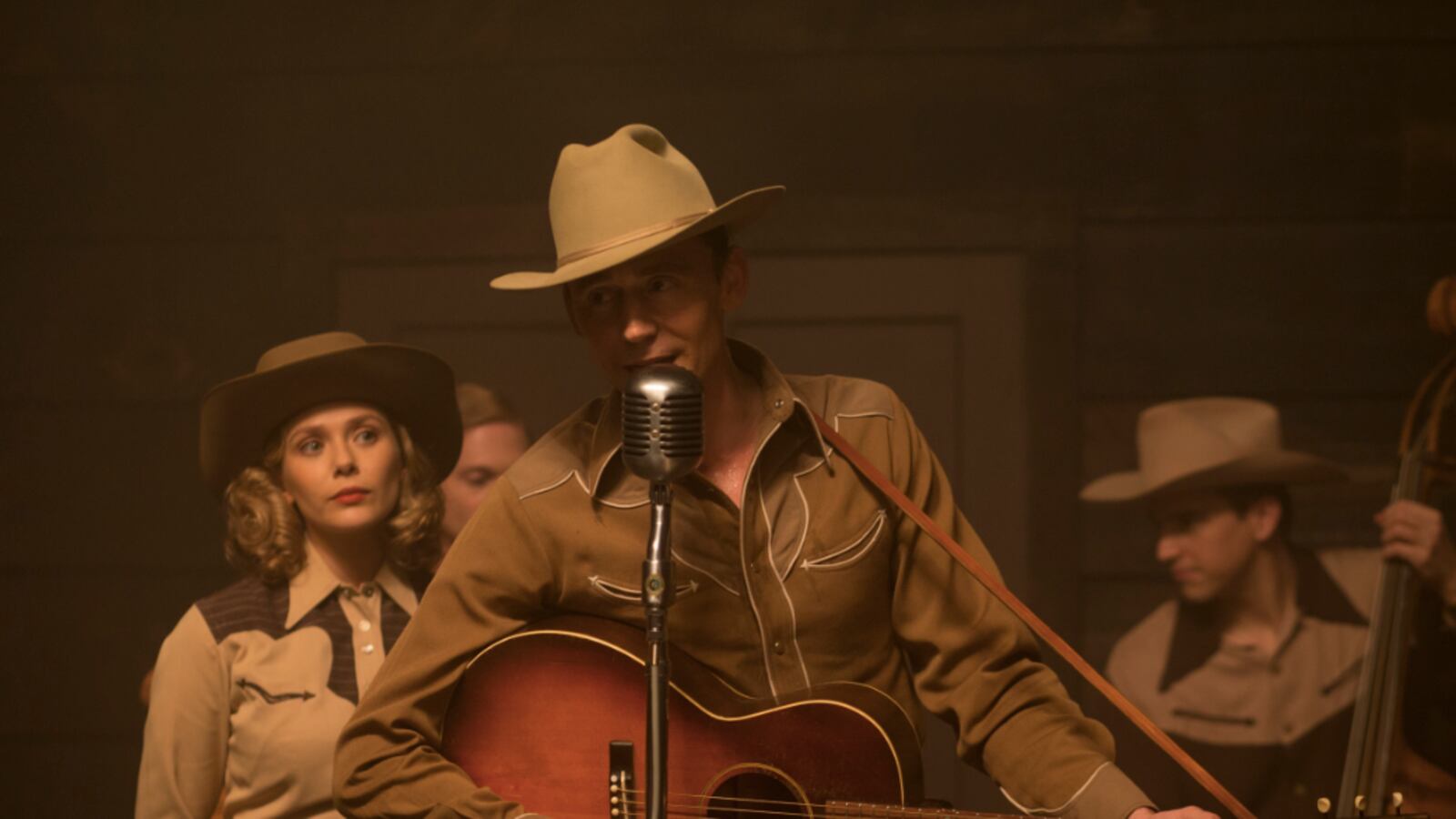 articles/2016/04/03/tom-hiddleston-on-hank-williams-amy-winehouse-and-the-curse-of-celebrity/160402-stern-tom-hiddleston-tease2_curgo3