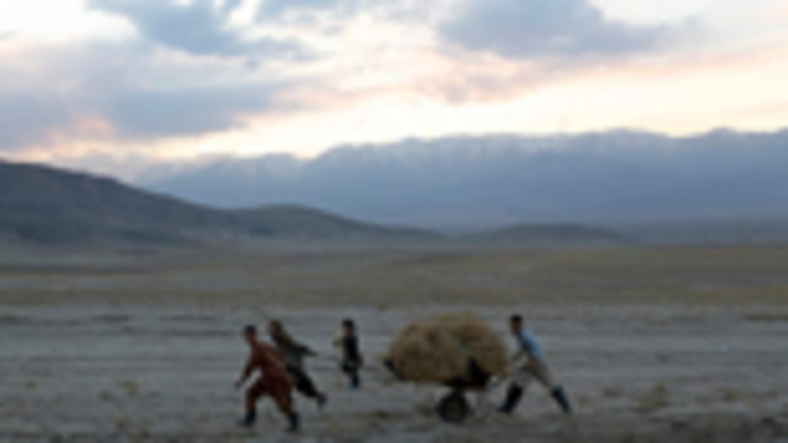 articles/2013/06/26/u-s-built-schools-in-afghanistan-pose-potentially-life-threatening-risks/130626-rogin-afghan-tease_emzlp6