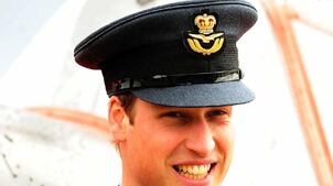 cheats/2011/04/14/prince-william-invites-his-rescue-unit-to-royal-wedding/prince-william-military_pet7fr