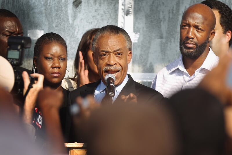 articles/2012/03/25/al-sharpton-s-conflicting-roles-in-the-trayvon-martin-case/sharpton-trayvon-march-news-cheat_txhmwa
