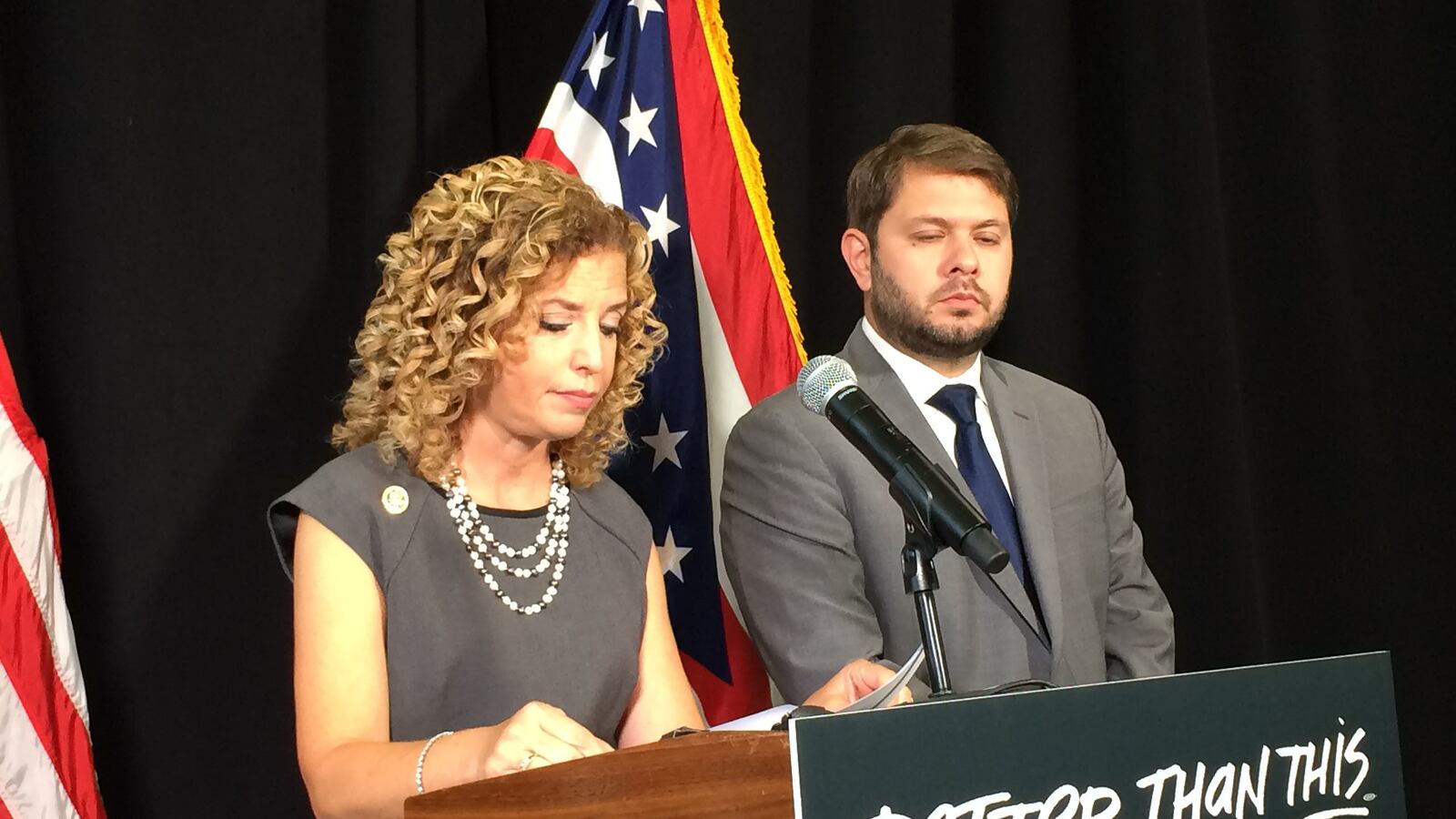 articles/2016/07/18/debbie-wasserman-schultz-strikes-out-at-ill-signed-push-back-presser/160718-nuzzi-wasserman-schultz-tease_ncze5a