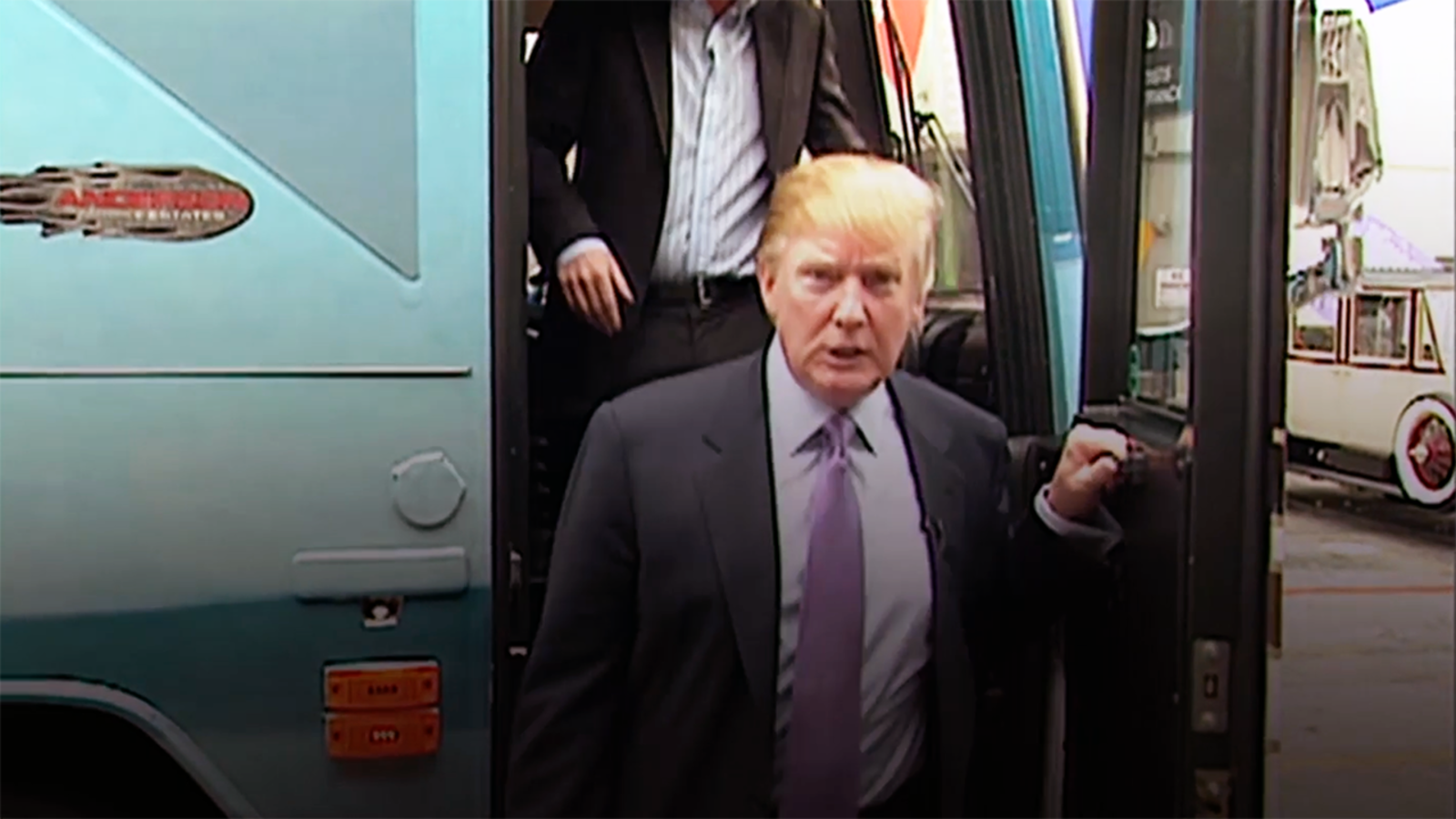 trump-access-hollywood-tape-womens-group-loop-white-house_vttm40