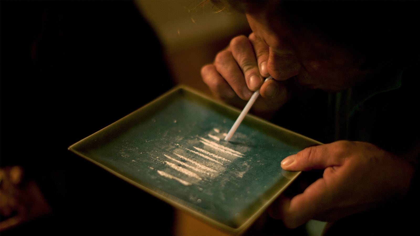 articles/2016/07/09/my-night-at-bolivia-s-illegal-cocaine-bar/160708-_Rosenberg-Bolivias-Illegal-Cocaine-Bar-tease_jswuji