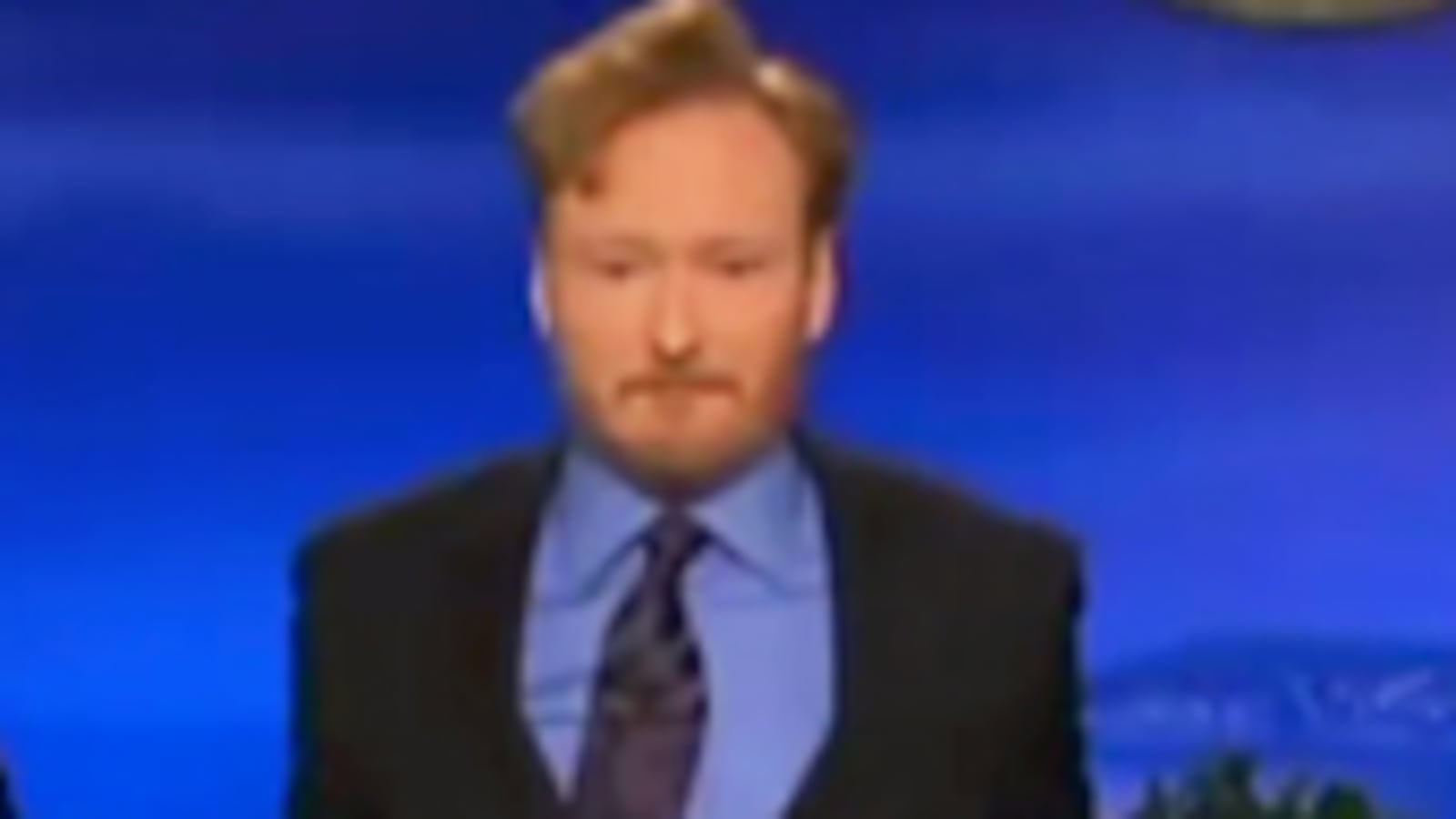 articles/2010/11/09/conan-obriens-new-show-debut-seth-rogen-engaged-masturbating-bear-and-more/video-conan-obrien-debut_139848_vorjej