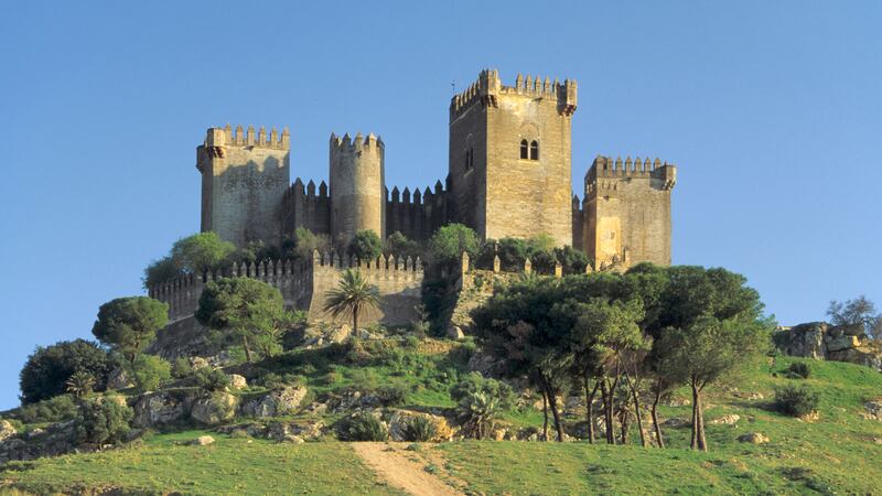 180621-Kemper-Spain-fairy-tale-castle-01_gwyvcf