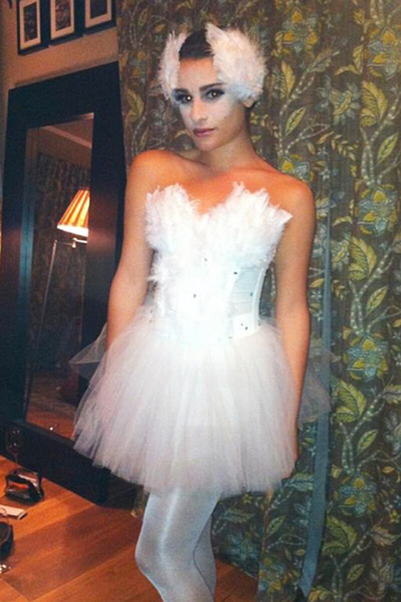 galleries/2011/10/31/kim-kardashian-snooki-heidi-klum-best-celebrity-halloween-costumes-2012-photos/celeb-halloween-costumes-gal-lea_jxtkhl