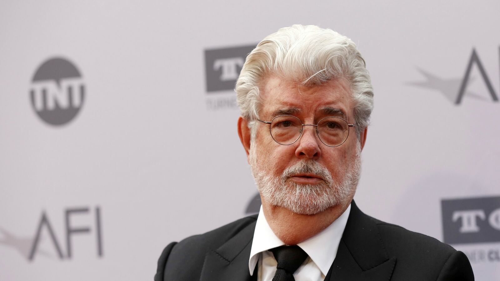 cheats/2016/06/24/george-lucas-no-longer-considering-chicago-for-museum/160624-lucas-museum-cheat_sufw4q