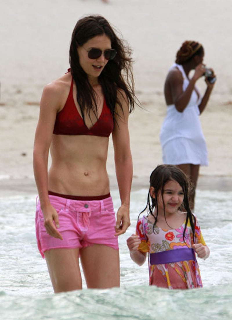 galleries/2011/07/17/celebrity-summer-vacations/holmes-celeb-vacations_wrmydp