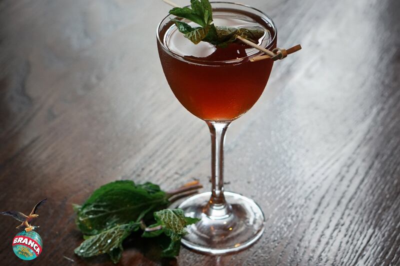 articles/2016/11/07/your-new-favorite-fall-cocktails-are-here/161031-Fernando2-tease_hgso7e