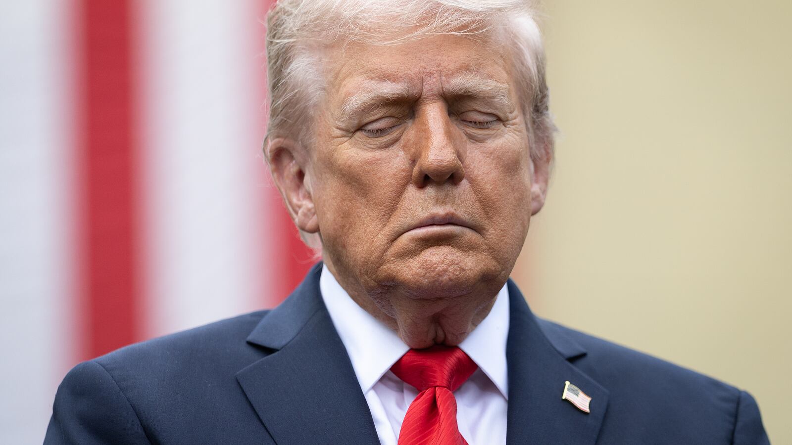 ARLINGTON, VIRGINIA - SEPTEMBER 11: U.S. President Donald Trump observes a moment of silence during a September 11th observance event in the courtyard of the Pentagon September 11, 2025 in Arlington, Virginia. Today marks the 24th anniversary of the 9/11 terror attacks that claimed the lives of nearly 3,000 people. (Photo by Win McNamee/Getty Images)