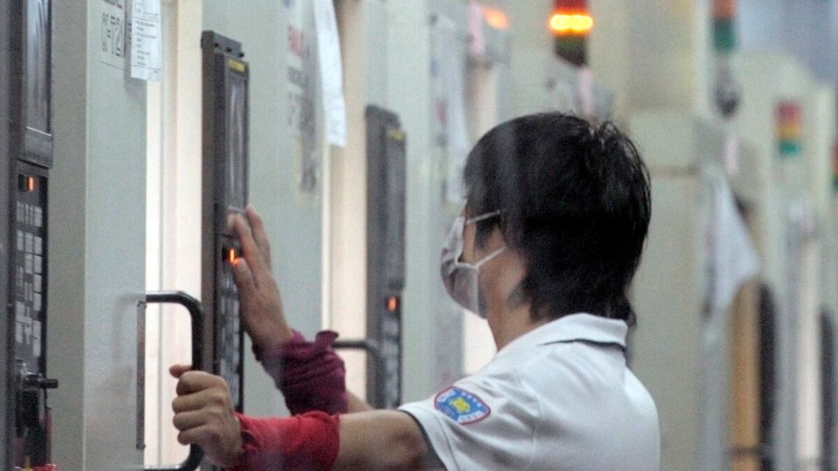 articles/2012/01/13/chinese-workers-threaten-mass-suicide/foxconn-workers-china-protests-levin_av07xn