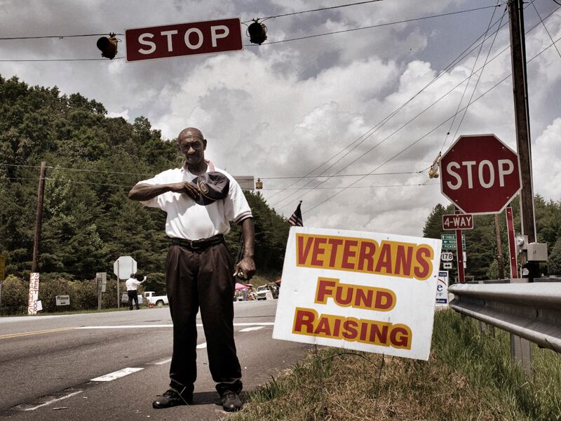 galleries/2012/07/05/occupy-caravan-demonstrates-across-america-photos/occupy-caravan-part2-20_w8pyyx