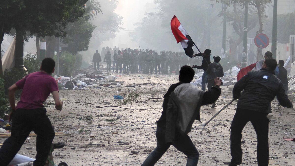 cheats/2011/12/16/violence-rages-at-cairo-protest-site/cairo-protests-cheat_dgubp5