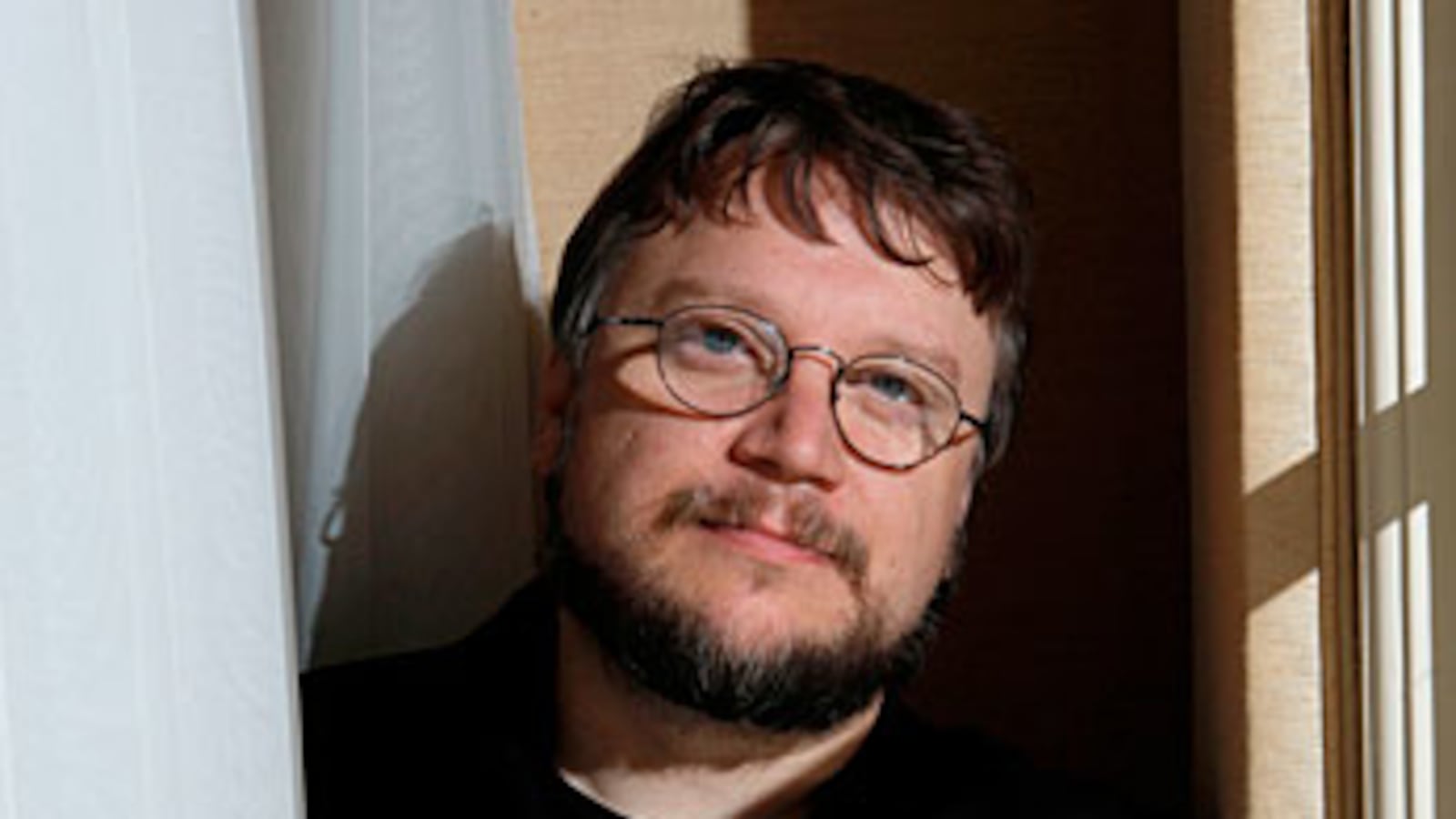 cheats/2010/06/01/guillermo-del-toro-quits-the-hobbit/guillermo-del-toro_pevu6y