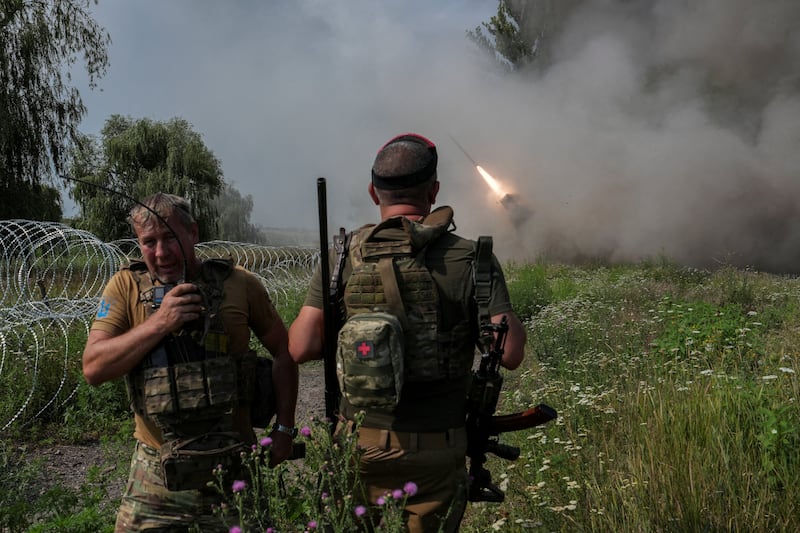 Servicemen of the 93rd Kholodnyi Yar Separate Mechanized Brigade of the Ukrainian Armed Forces fire a BM-21 Grad multiple launch rocket system towards Russian troops, amid Russia's attack on Ukraine, near the frontline city of Kramatorsk, Ukraine August 4, 2026. Iryna Rybakova/Press Service of the 93rd Kholodnyi Yar Separate Mechanized Brigade of the Ukrainian Armed Forces/Handout via REUTERS ATTENTION EDITORS - THIS IMAGE HAS BEEN SUPPLIED BY A THIRD PARTY.