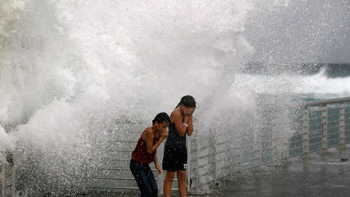 cheats/2011/08/26/hurricane-irene-2-million-evacuated-from-east-coast/hurricane-irene09_vimdzs
