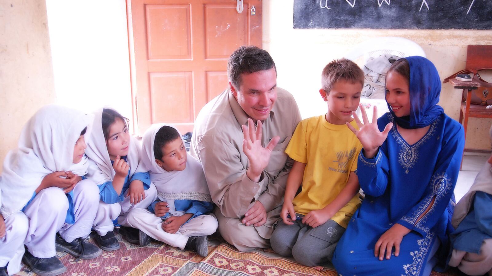 articles/2012/04/11/new-source-of-funds-for-three-cups-of-tea-author-greg-mortenson-s-charity/greg-mortenson-cups-shenon_i3ionm