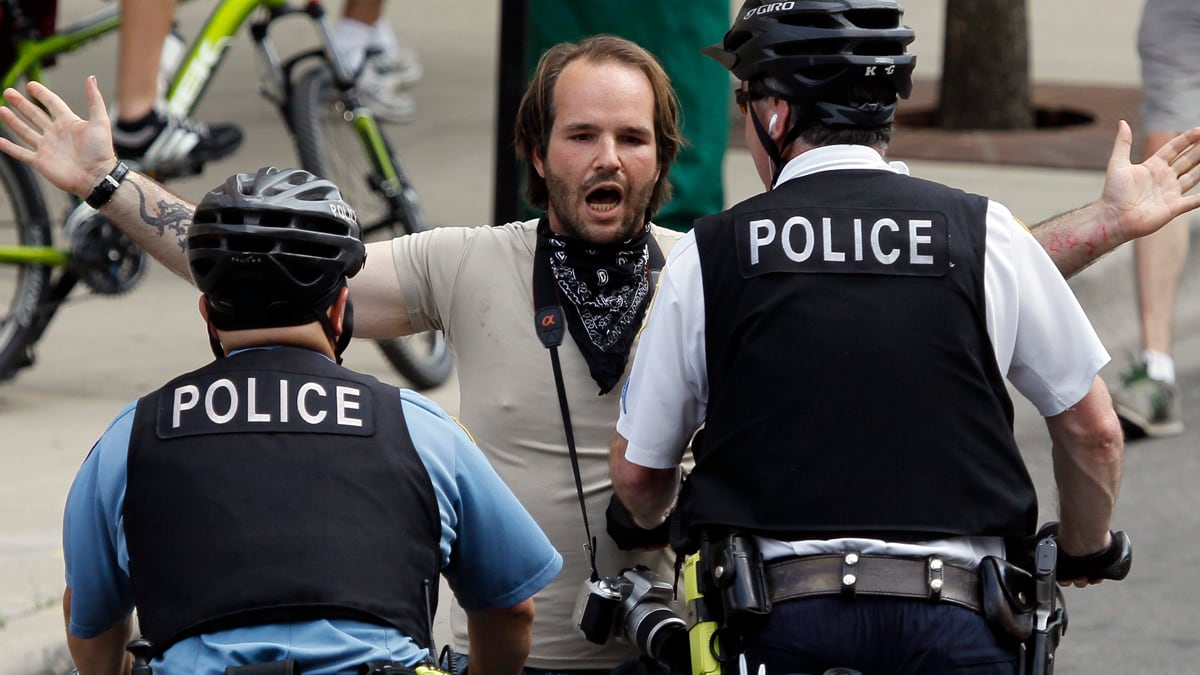 cheats/2012/05/20/nato-protests-erupt-in-chicago/chicago-protest-cs_u1o0cm