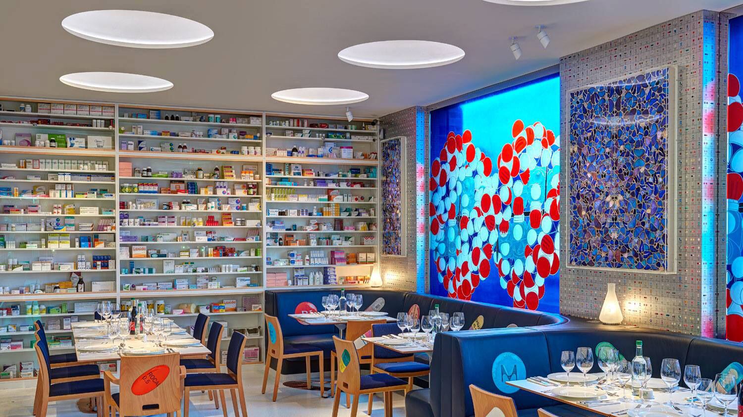 articles/2016/02/25/damien-hirst-s-food-worse-than-his-art/160224-hines-hirst-tease_wd34rm