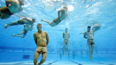 cheats/2011/05/04/navy-seals-to-be-honored-in-secret/navy-seals-gallery-launch_gawfw3