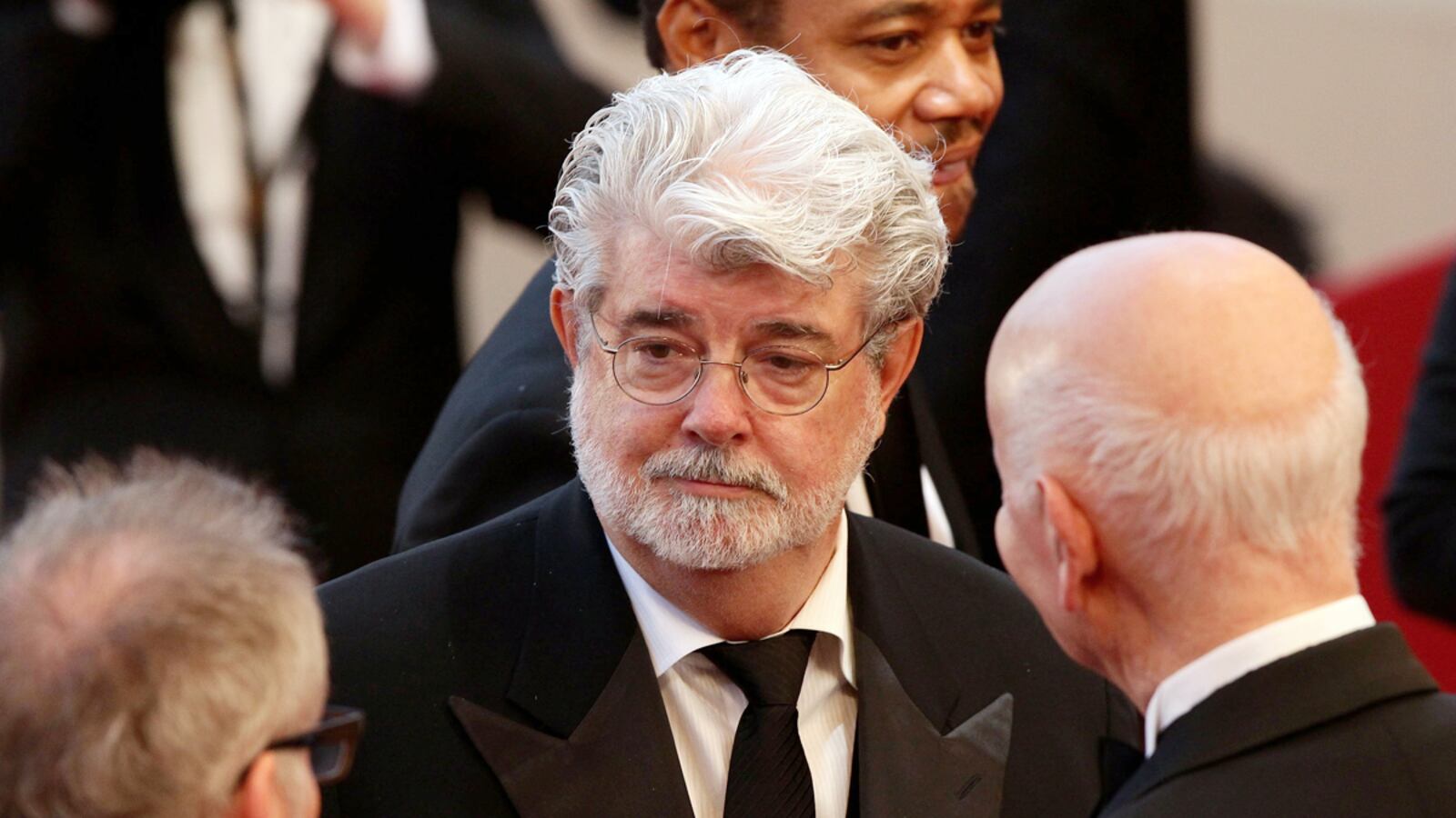 cheats/2013/07/10/obama-to-give-lucas-medal/lucas-film-disney-cheat_zdhdme